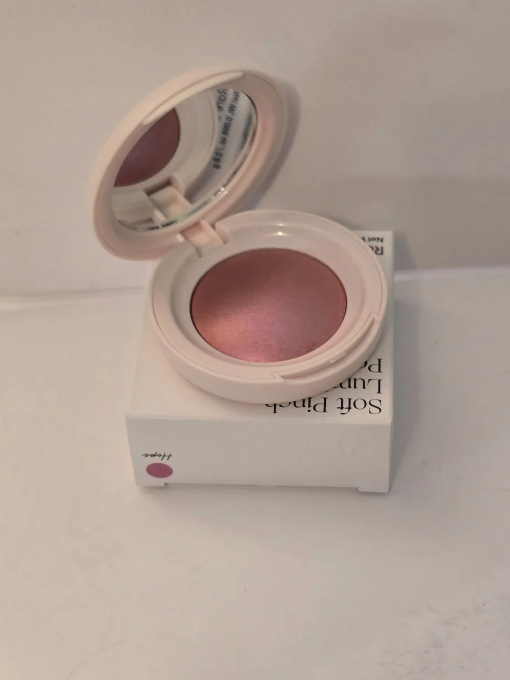 Rare Beauty Blush Compact in Hope